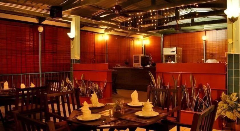 海洋公园康达泰酒店 亞庇 外观 照片